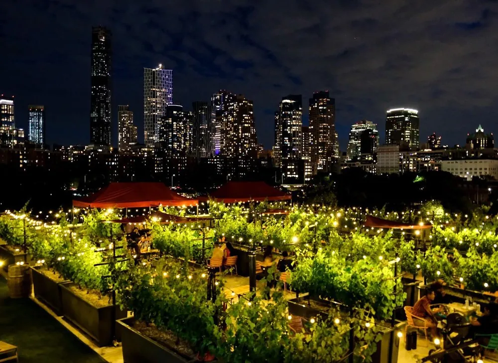 Rooftop Reds — Foto: Divulgação