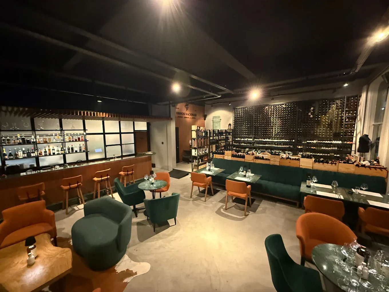 Jantar no Vinhos Nacionais Bar e Enoteca · Flores da Cunha